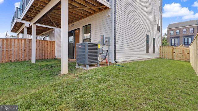 43595 FARRINGDON SQ, Broadlands, VA 20148
