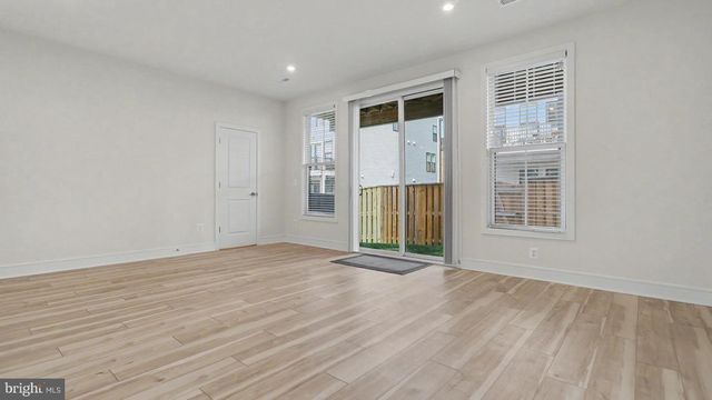 43595 FARRINGDON SQ, Broadlands, VA 20148