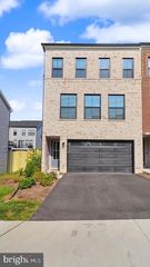 43595 FARRINGDON SQ, Broadlands, VA 20148