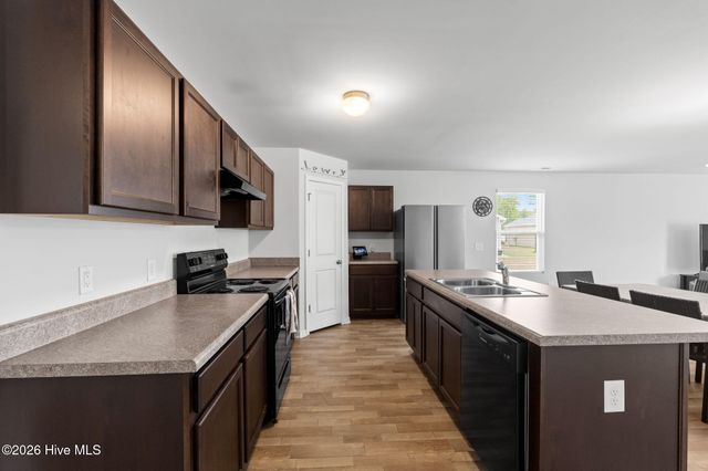 1568 W New Carraway Place SE, Bolivia, NC 28422