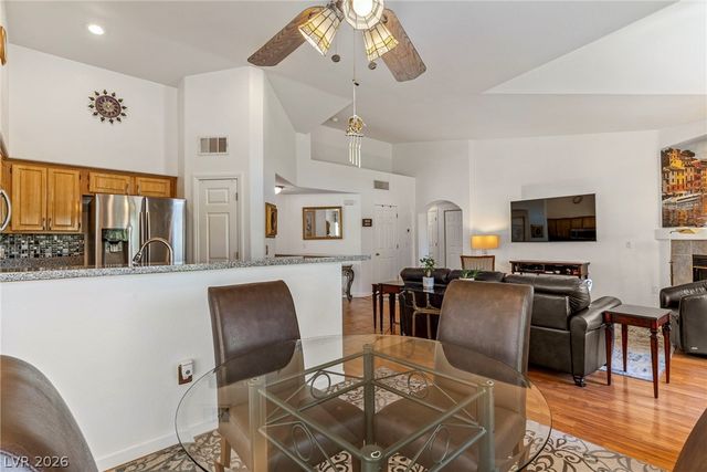 4920 Black Bear Road 204, Las Vegas, NV 89149