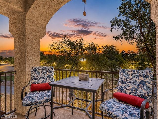 4920 Black Bear Road 204, Las Vegas, NV 89149