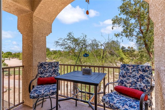 4920 Black Bear Road 204, Las Vegas, NV 89149