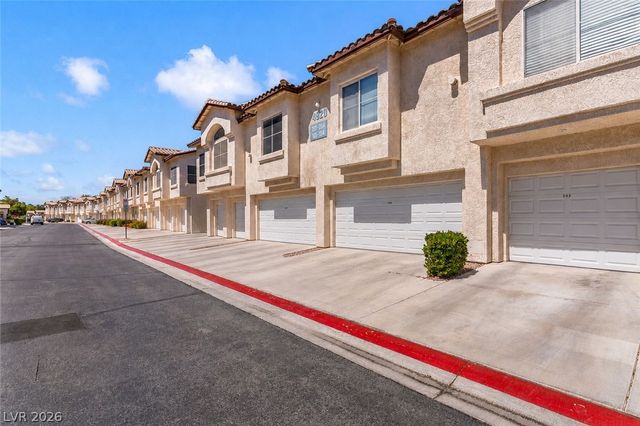 4920 Black Bear Road 204, Las Vegas, NV 89149