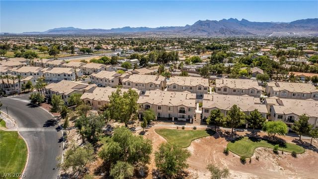 4920 Black Bear Road 204, Las Vegas, NV 89149