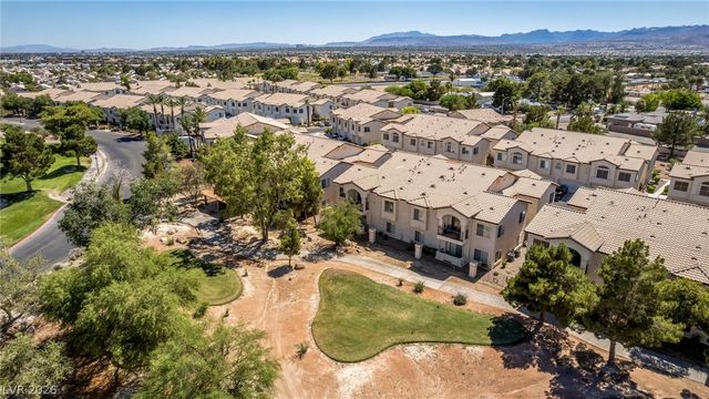 4920 Black Bear Road 204, Las Vegas, NV 89149