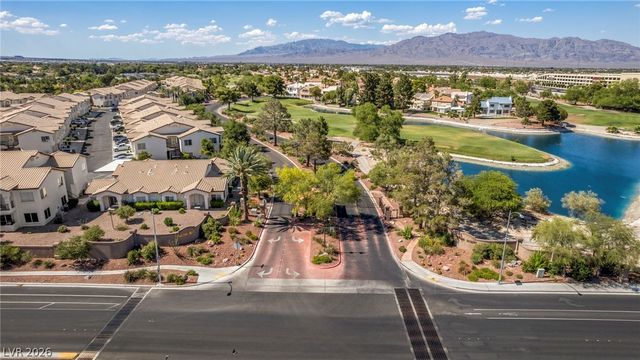 4920 Black Bear Road 204, Las Vegas, NV 89149