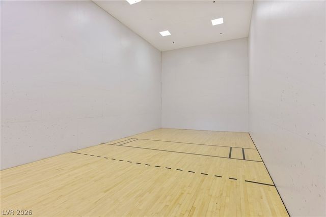 4920 Black Bear Road 204, Las Vegas, NV 89149