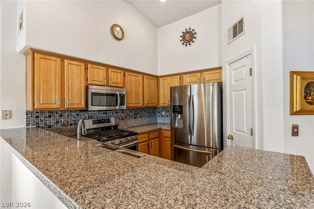 4920 Black Bear Road 204, Las Vegas, NV 89149