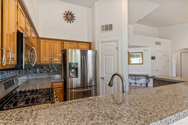 4920 Black Bear Road 204, Las Vegas, NV 89149