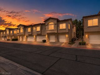 4920 Black Bear Road 204, Las Vegas, NV 89149