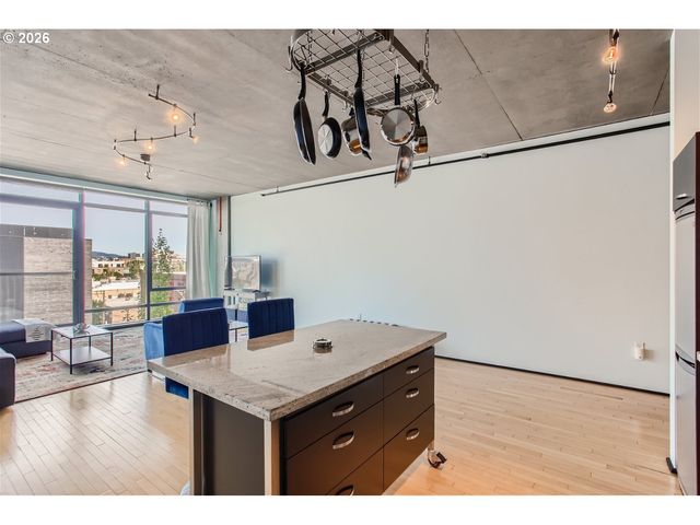 1410 Nw KEARNEY St 625, Portland, OR 97209