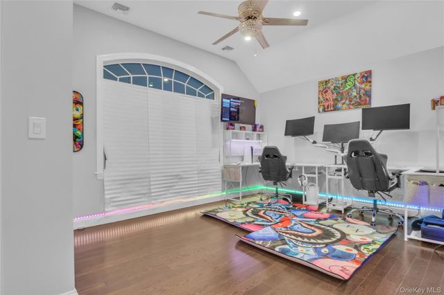 858 Prescott Street, Valley Stream, NY 11580