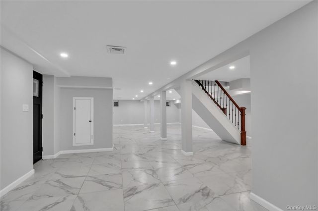 858 Prescott Street, Valley Stream, NY 11580