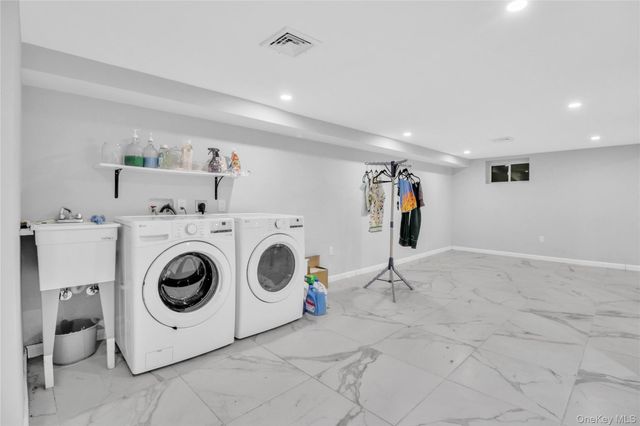 858 Prescott Street, Valley Stream, NY 11580