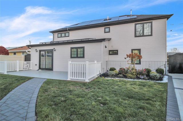 858 Prescott Street, Valley Stream, NY 11580