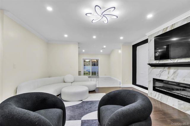 858 Prescott Street, Valley Stream, NY 11580