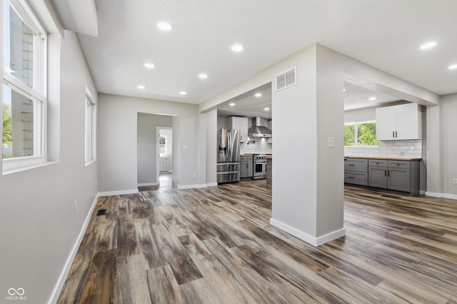 12216 N Magnetic Acres Street, Mooresville, IN 46158