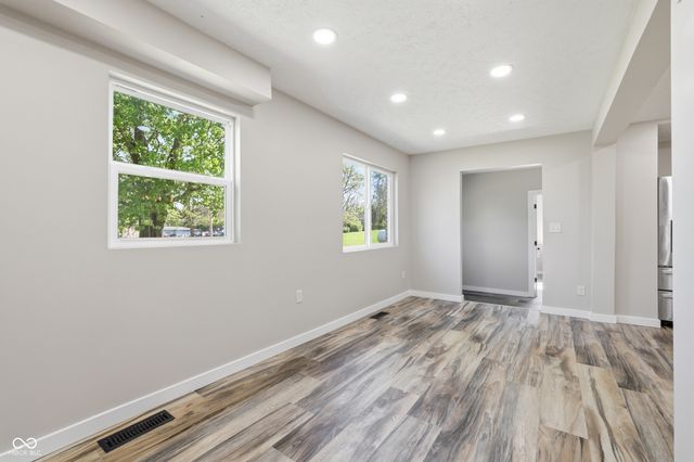 12216 N Magnetic Acres Street, Mooresville, IN 46158