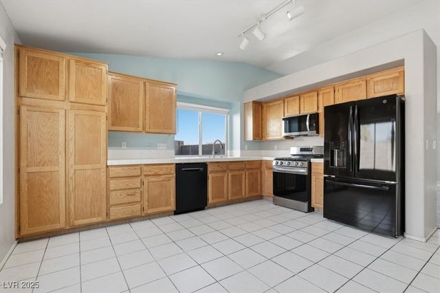 687 Arrowhead Canyon Drive, Henderson, NV 89002