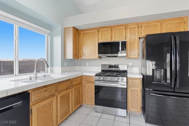 687 Arrowhead Canyon Drive, Henderson, NV 89002