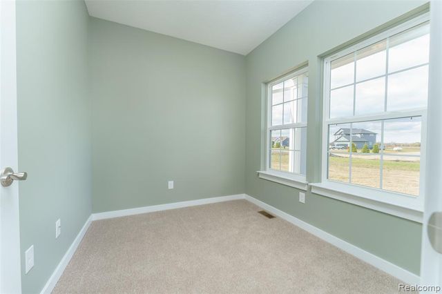 570 W Wildwood Drive, Owosso, MI 48867