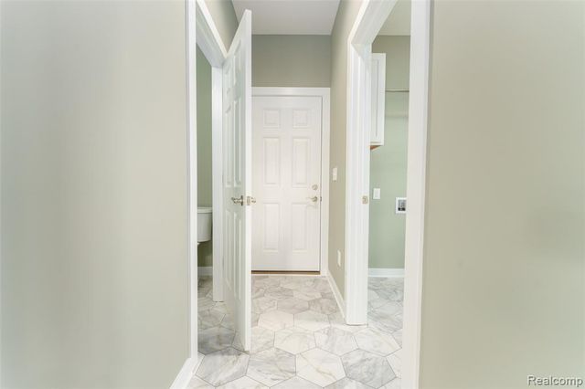 570 W Wildwood Drive, Owosso, MI 48867