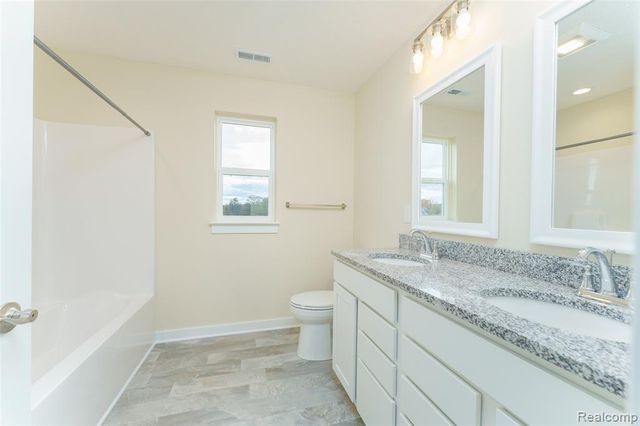 570 W Wildwood Drive, Owosso, MI 48867