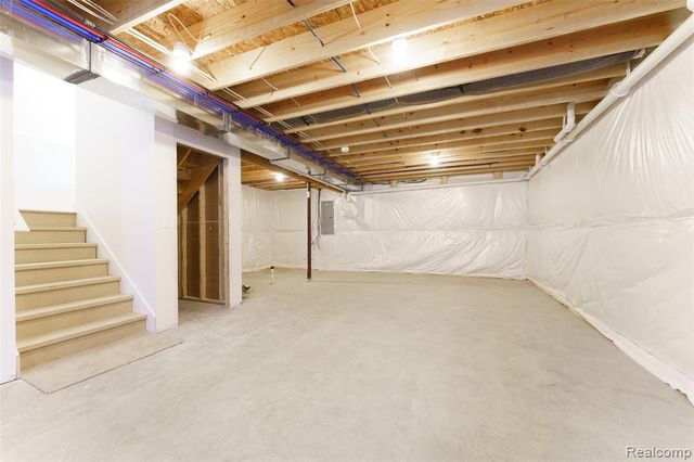 570 W Wildwood Drive, Owosso, MI 48867