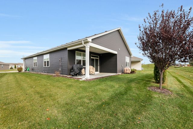 1145 Heritage Court, Pingree Grove, IL 60140