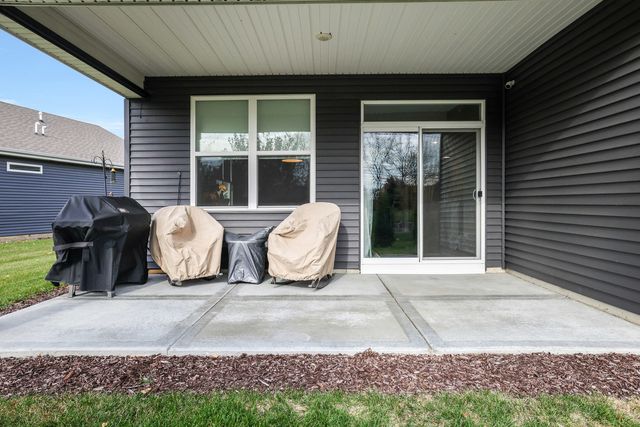 1145 Heritage Court, Pingree Grove, IL 60140