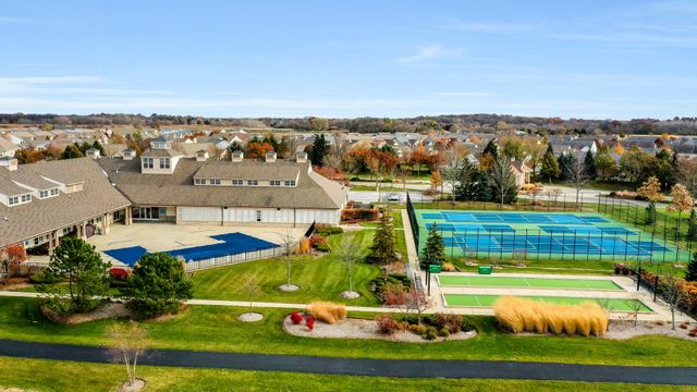 1145 Heritage Court, Pingree Grove, IL 60140