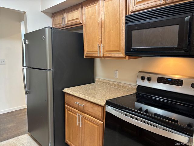 309 Cherry Hill Drive, Poughkeepsie, NY 12603