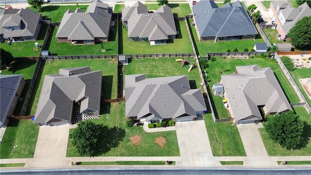 2000 Florence Avenue, Lowell, AR 72745