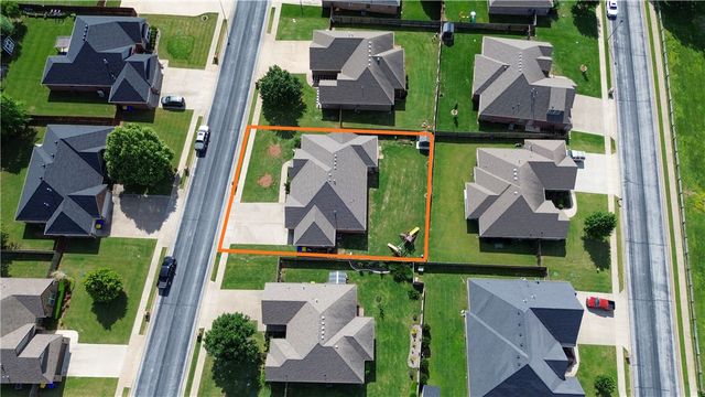 2000 Florence Avenue, Lowell, AR 72745