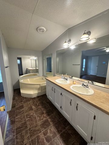 5475 Southcross Ranch, San Antonio, TX 78222