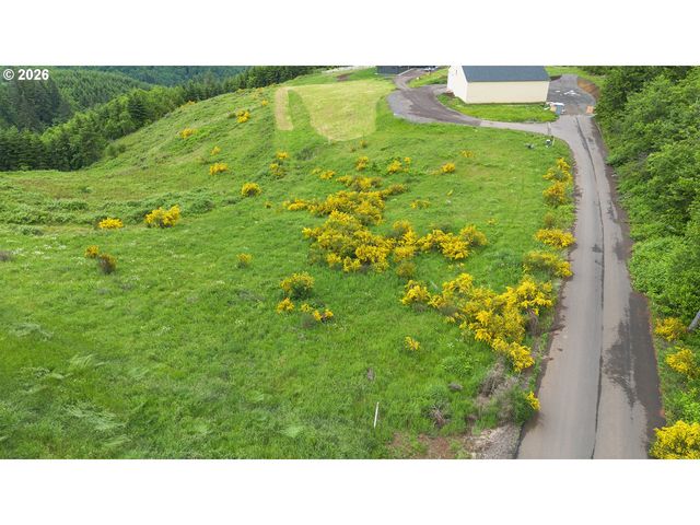 240 Hood View Dr, Kalama, WA 98625