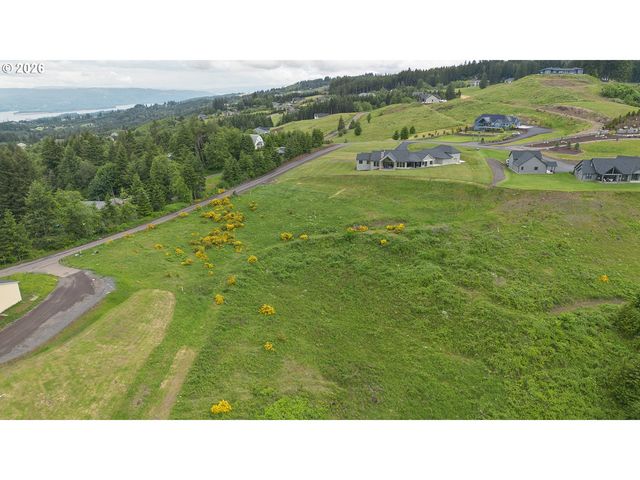 240 Hood View Dr, Kalama, WA 98625