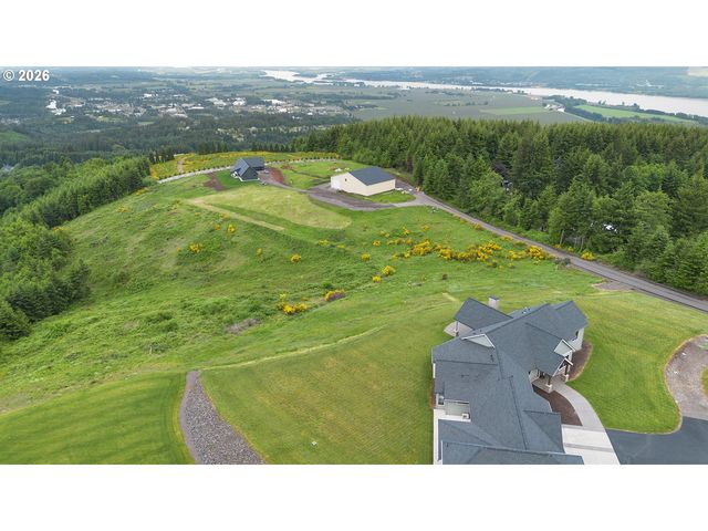 240 Hood View Dr, Kalama, WA 98625