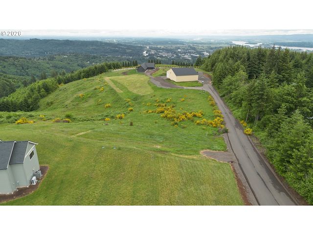 240 Hood View Dr, Kalama, WA 98625