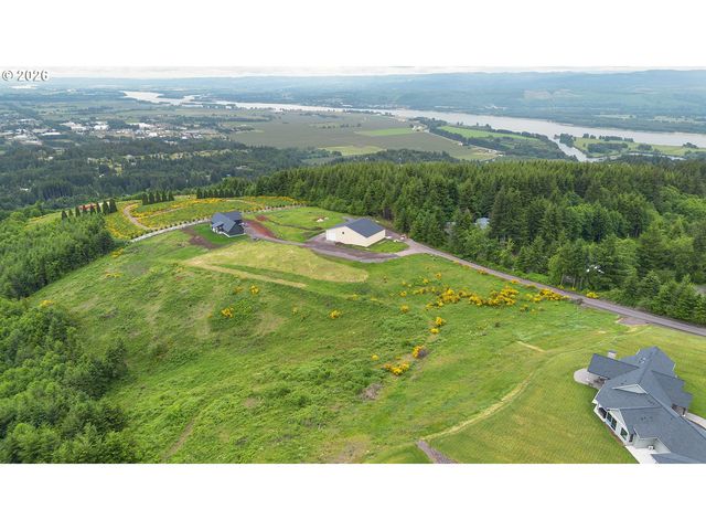 240 Hood View Dr, Kalama, WA 98625