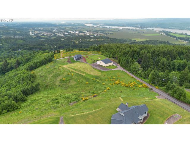 240 Hood View Dr, Kalama, WA 98625