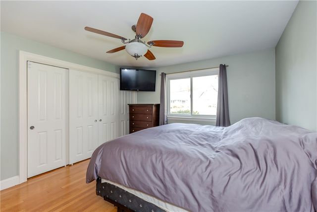 33 Rosewood Lane, Cumberland, RI 02864