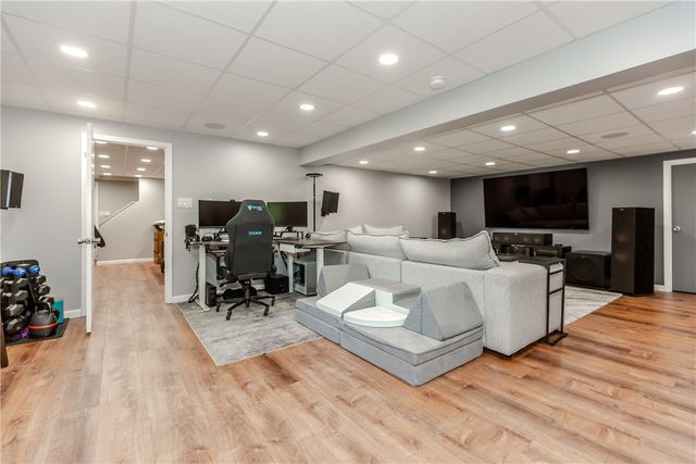 33 Rosewood Lane, Cumberland, RI 02864