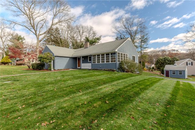 33 Rosewood Lane, Cumberland, RI 02864