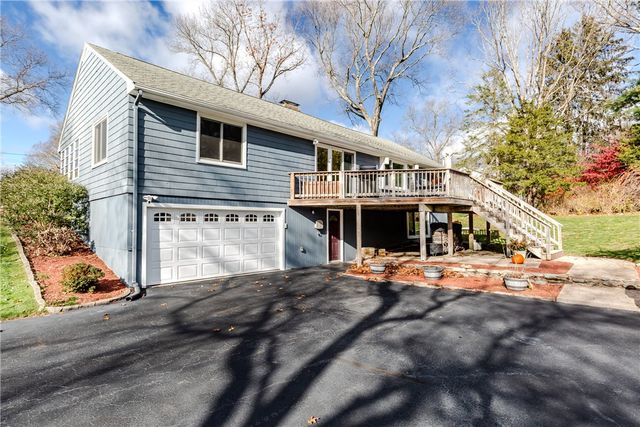 33 Rosewood Lane, Cumberland, RI 02864