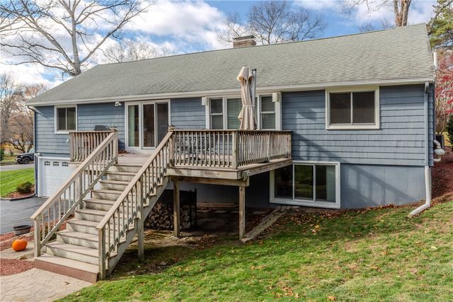 33 Rosewood Lane, Cumberland, RI 02864