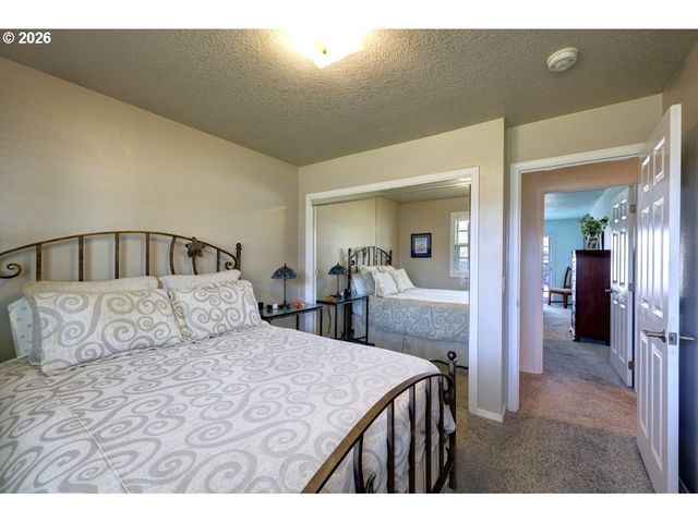 165 Nw 1ST St, Warrenton, OR 97146