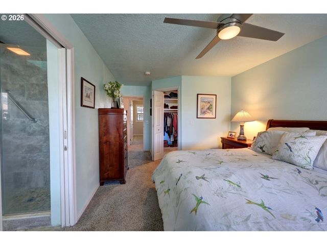 165 Nw 1ST St, Warrenton, OR 97146