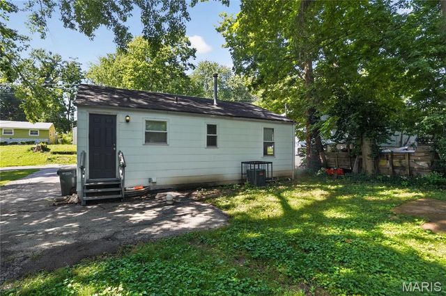 249 Barto Drive, St Louis, MO 63135